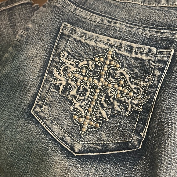 Suko cropped jeans -final price drop - Picture 2 of 10